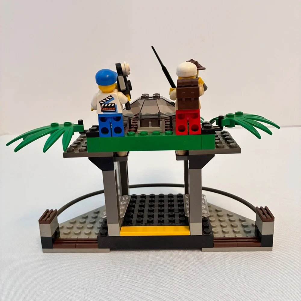 LEGO Studios Raptor Rumble Studio Set #1370 Retired